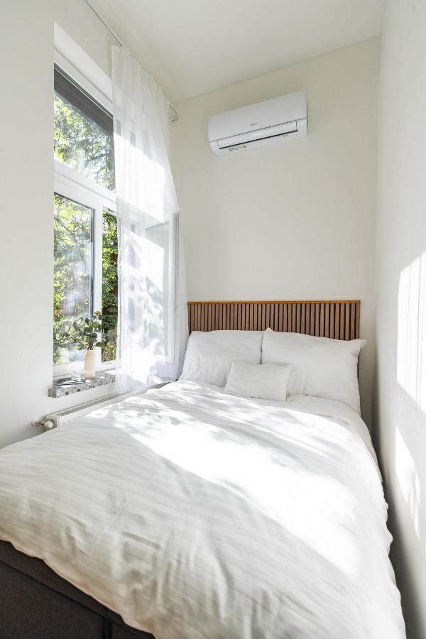 Modern Apartment French Balkony Budapest Esterno foto