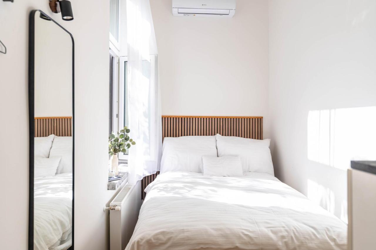 Modern Apartment French Balkony Budapest Esterno foto