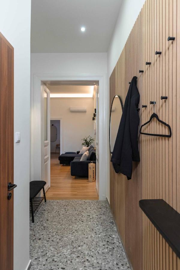 Modern Apartment French Balkony Budapest Esterno foto