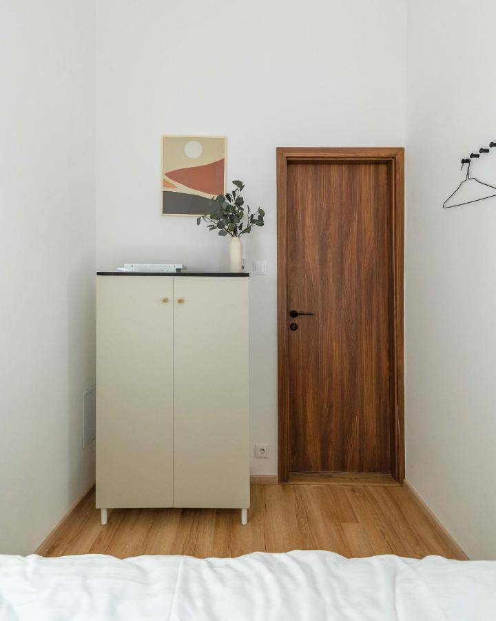 Modern Apartment French Balkony Budapest Esterno foto