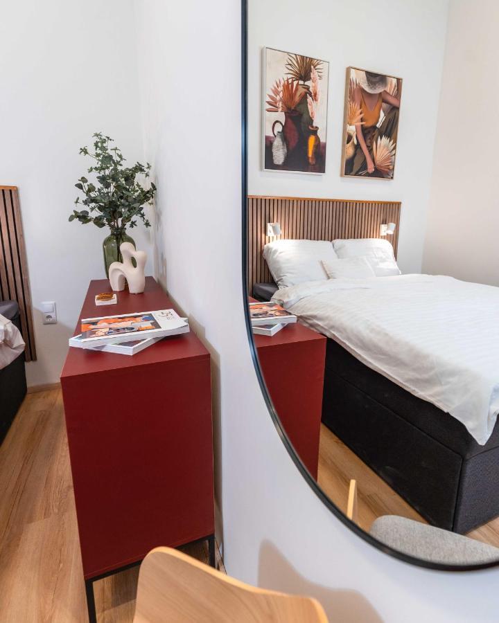 Modern Apartment French Balkony Budapest Esterno foto